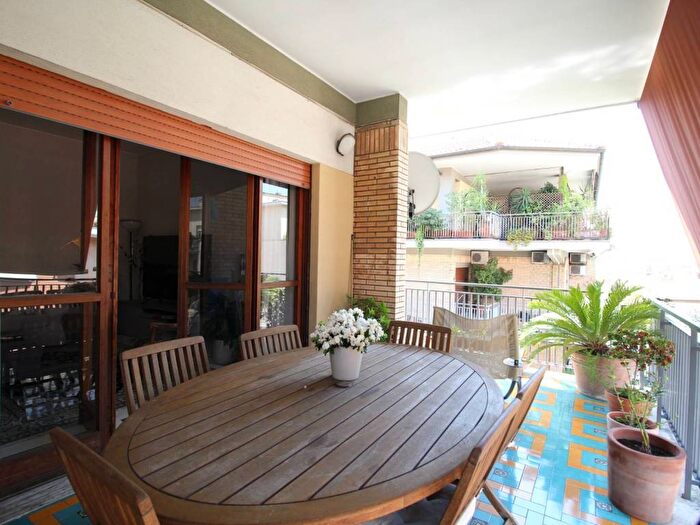 Appartamento con 5 locali in affitto in Via Fonteiana, Monteverde Vecchio, Roma
