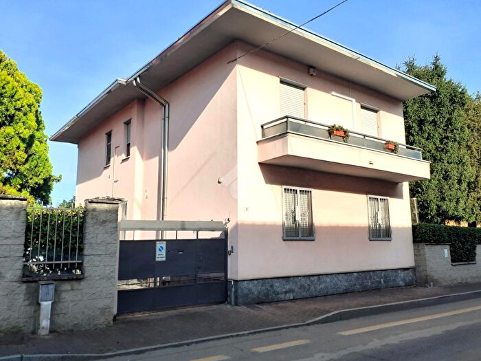 Casa trilocale in vendita in Via Roma, Pregnana Milanese