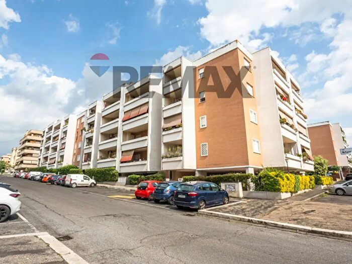 Appartamento bilocale in vendita in Via Arturo Malignani, Roma