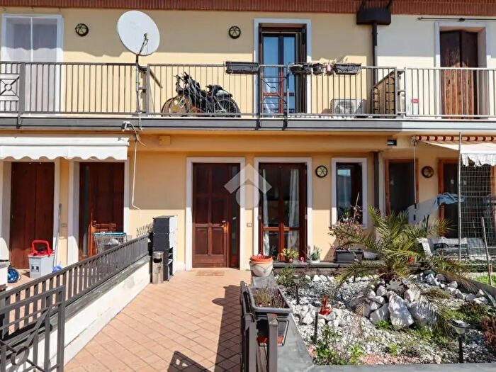 Appartamento trilocale in vendita in Viale Stazione, Bagnolo Mella