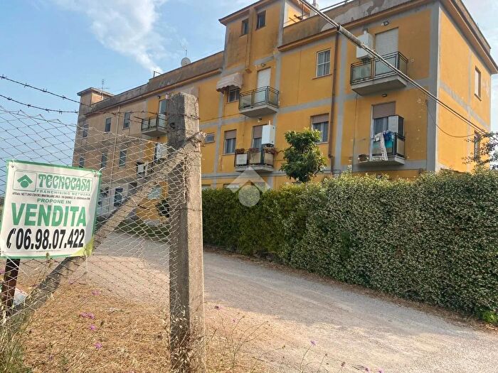 Appartamento trilocale in vendita in Str Nettunense, Latina