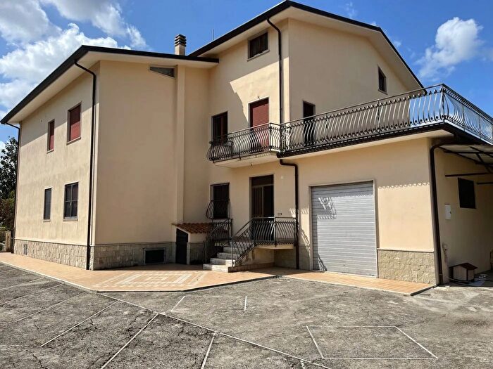 Casa con 9 locali in vendita in Via Casilina SudRoccasecca, Roccasecca