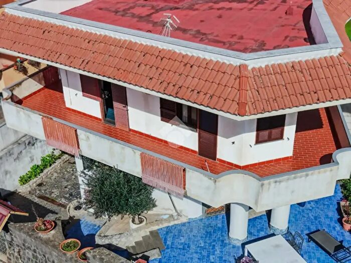 Casa con 7 locali in vendita in Via Gabriele dAnnunzio, Ercolano