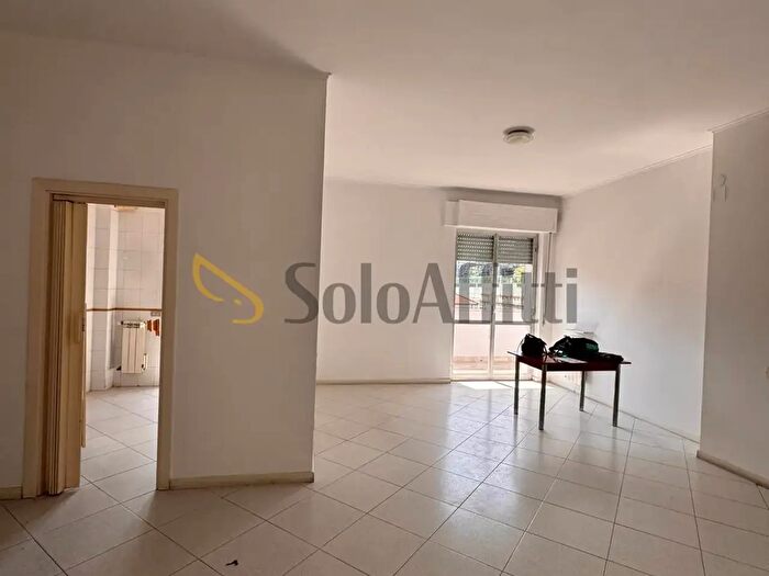 Appartamento trilocale in affitto in Via Canova, Pescara