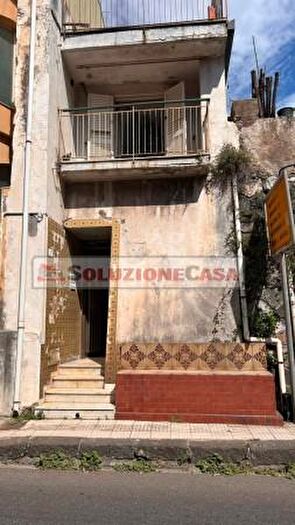 Casa con 5 locali in vendita in Corso Umberto I, Nizza Di Sicilia