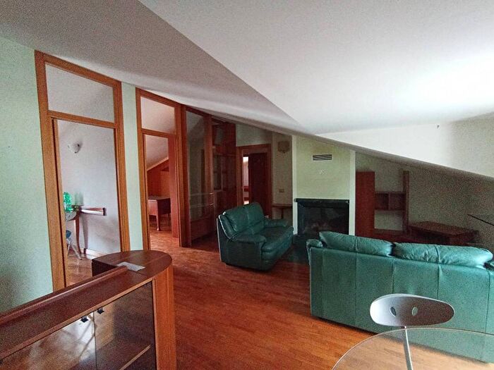 Appartamento quadrilocale in affitto in Via Francesco Petrarca, Centurano, Caserta