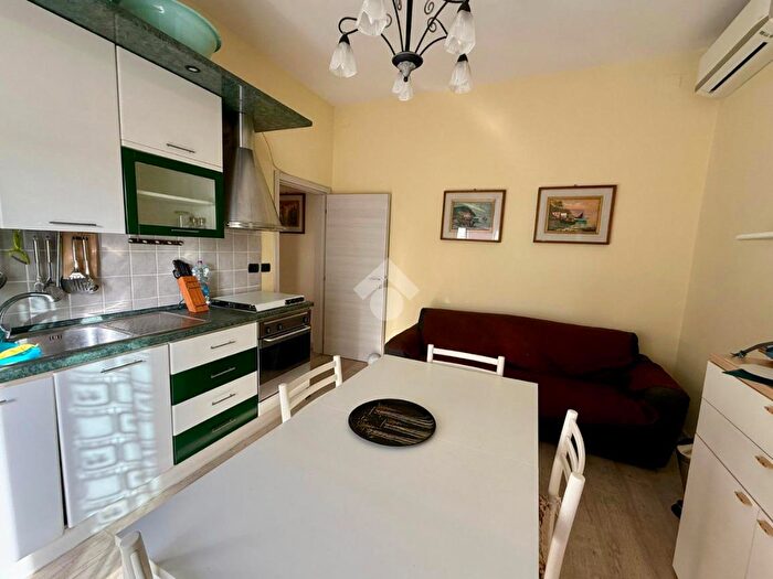 Appartamento trilocale in vendita in Via Arrigo Callegati, Ravenna