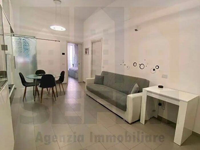 Appartamento trilocale in affitto in Via Andrea Serrao, Matera