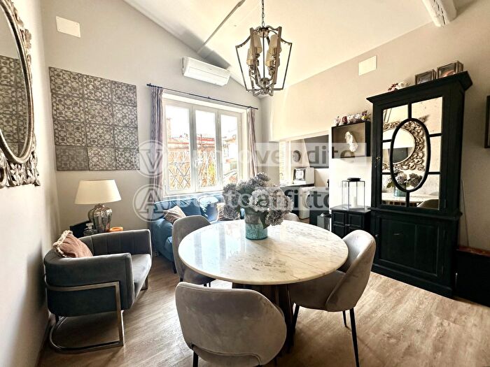 Appartamento trilocale in vendita in a Fillungo, Lucca