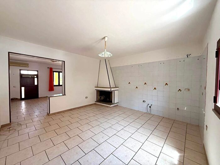 Casa quadrilocale in vendita in Via San Martino Carbonia, Carbonia