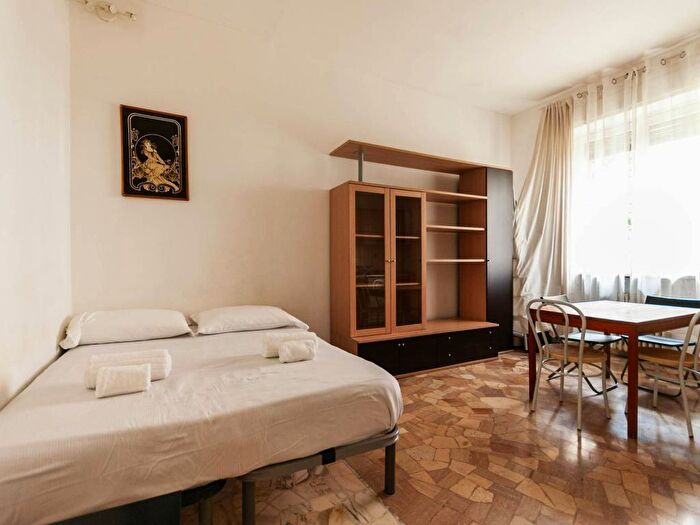 Appartamento monolocale in affitto in Viale Coni Zugna, Solari, Milano