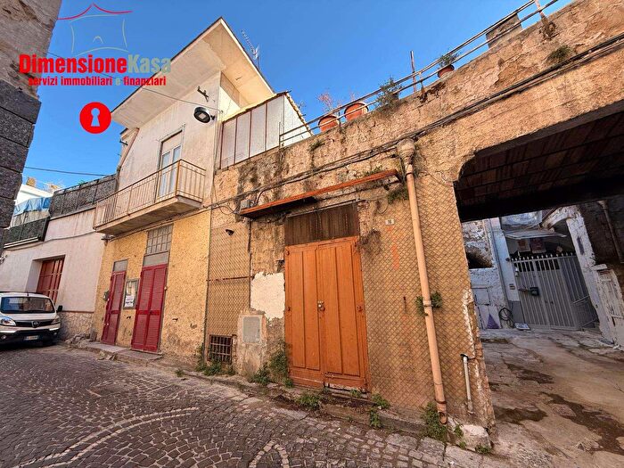 Casa trilocale in vendita in Via Morelli, Cimitile