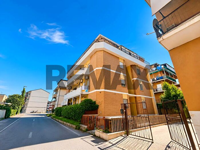 Appartamento trilocale in vendita in Via Salvo d'Acquisto, Terracina