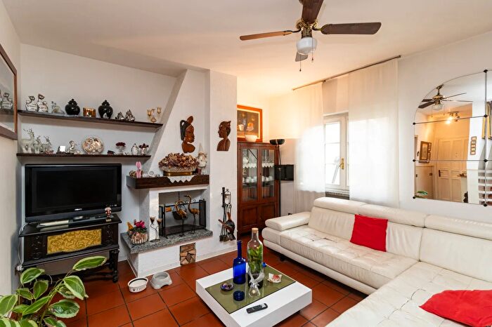 Casa con 5 locali in vendita in Busnago