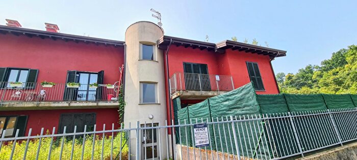 Appartamento in vendita in Via Rebuschini Ghiggerima di Sotto Brebbia Varese Lombardia Italia, Brebbia
