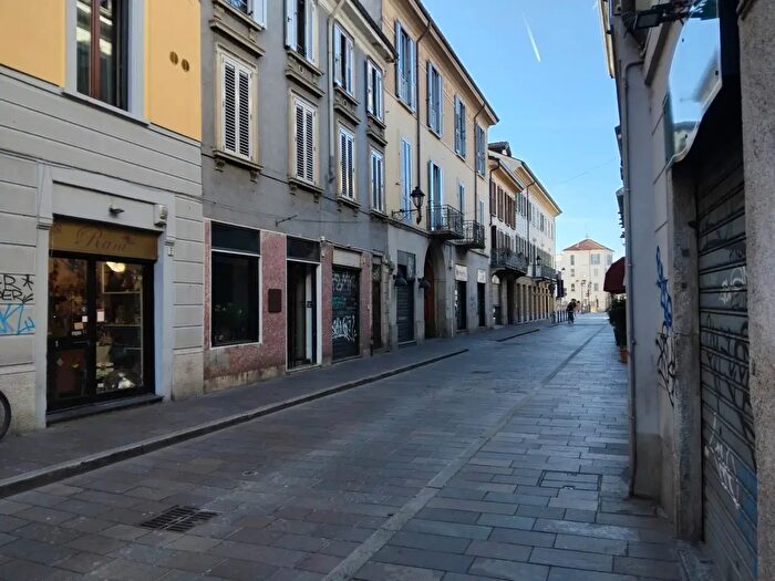 Appartamento bilocale in vendita in Via Bergamo, Monza