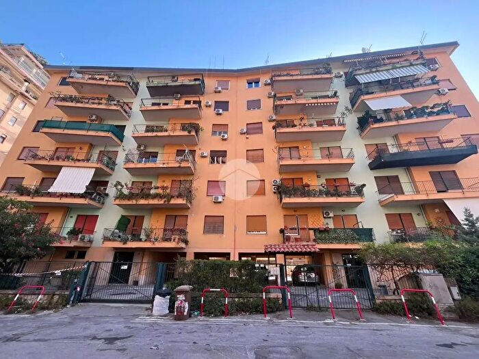 Appartamento quadrilocale in vendita in Via Ferdinando Palasciano, Palermo