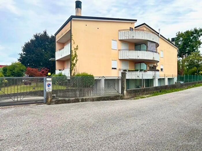 Appartamento quadrilocale in vendita in Via Varmo, Rivignano Teor