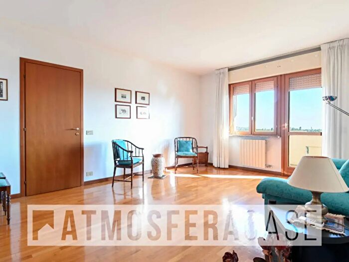 Appartamento trilocale in vendita in Via Giuseppe Mangili, Bergamo