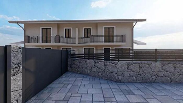 Casa con 5 locali in vendita in Via Loreto SNC, Acireale