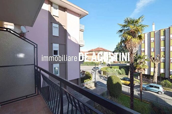 Appartamento trilocale in vendita in Via XXIV Maggio Arona Novara, Arona