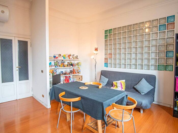 Appartamento quadrilocale in affitto in Via Luchino del Maino, Washington, Milano