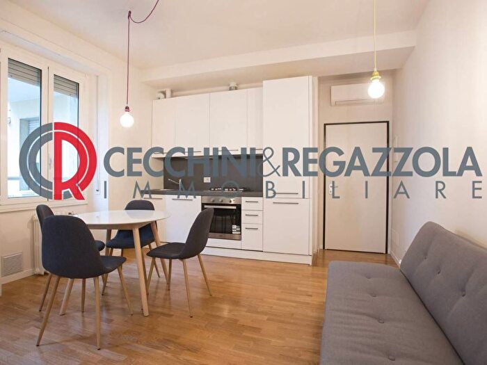 Appartamento bilocale in affitto in Via Giovanni Schiaparelli, Centrale, Milano