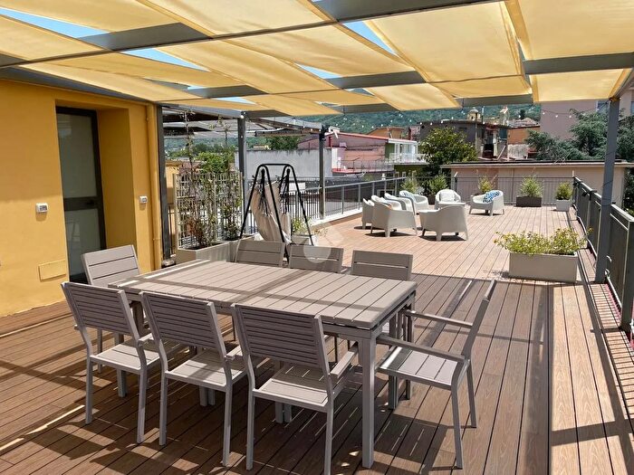 Appartamento trilocale in vendita in Via Mandroni, Pollena Trocchia