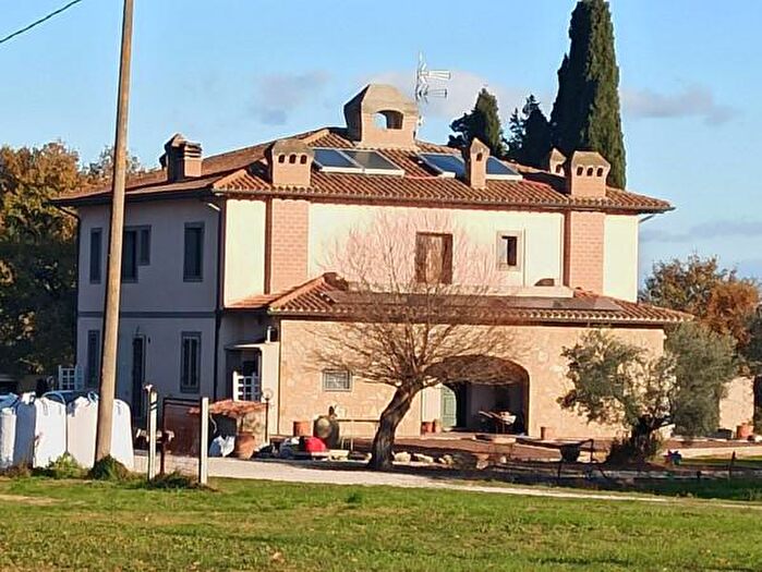 Casa con 5 locali in vendita in Località Cascina, Castiglione Del Lago