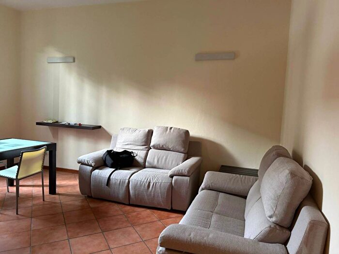 Appartamento trilocale in affitto in Viale Manfredo Fanti, Campo di Marte, Firenze