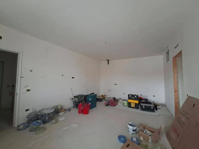 Appartamento trilocale in vendita in Via Santonastaso, Caserta