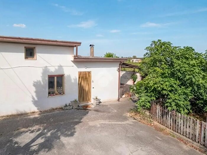 Appartamento trilocale in vendita in Contrada Montupoli Avenna, Miglianico