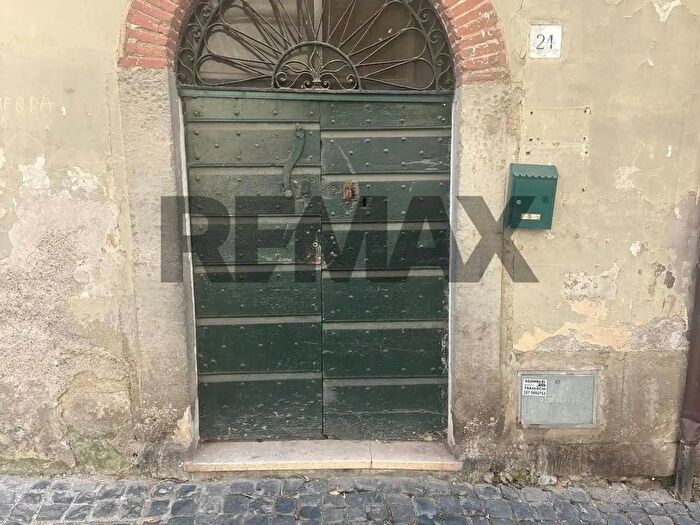 Appartamento bilocale in vendita in Via Andrea Velletrano, Velletri