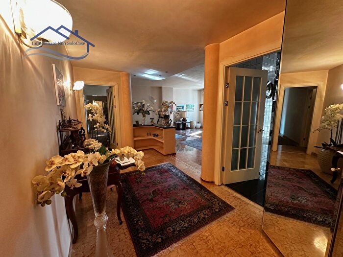 Appartamento quadrilocale in vendita in Via Michelangelo Buonarroti, Padova