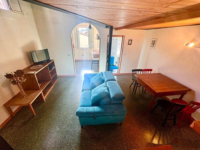 Appartamento quadrilocale in affitto in Borgo San Frediano, San Frediano, Firenze