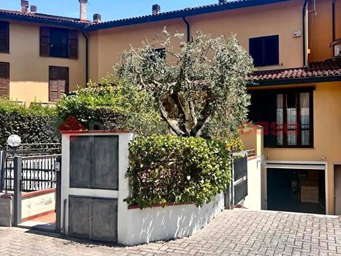 Casa con 5 locali in vendita in Via Carraia, Campi Bisenzio
