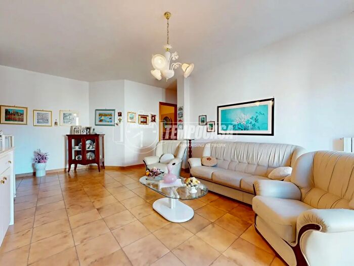 Appartamento quadrilocale in vendita in Via di Leo Soldato, Conversano