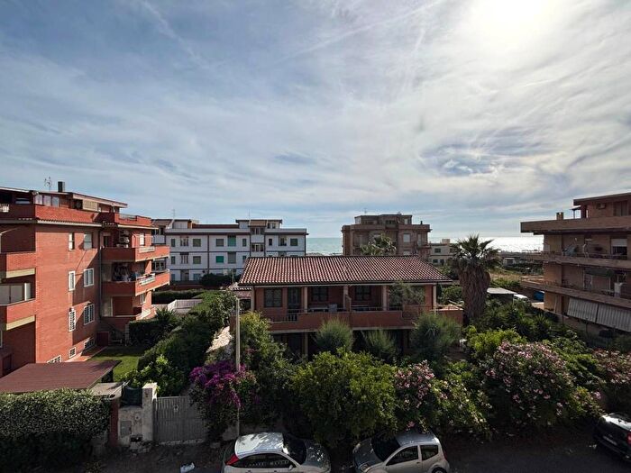 Appartamento trilocale in affitto in Via Bologna, Marina di Ardea, Ardea
