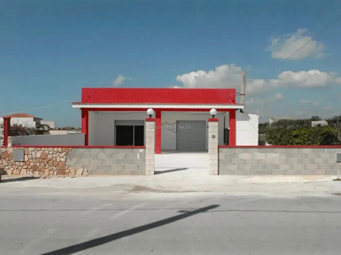 Casa in vendita in Viale Kennedy, Ispica