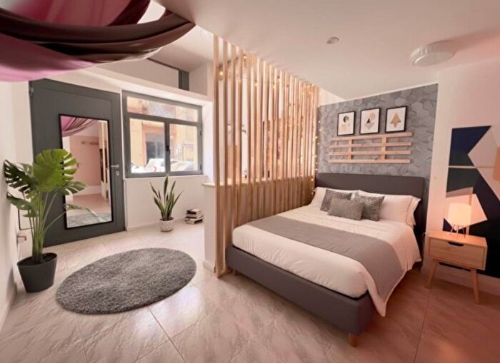 Appartamento monolocale in affitto in Via Pisa, Vasto, Napoli