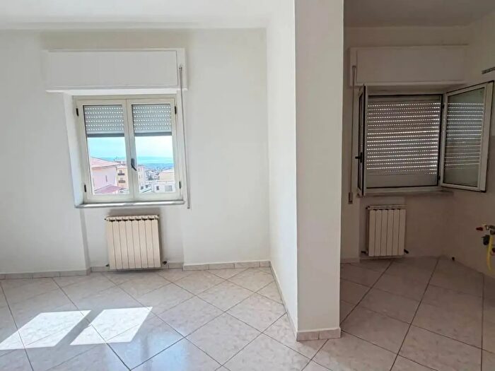Appartamento trilocale in affitto in Via dei Mille, Lamezia Terme