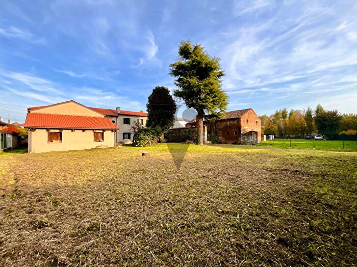 Casa con 5 locali in vendita in Piazza San Valentino, Dolo