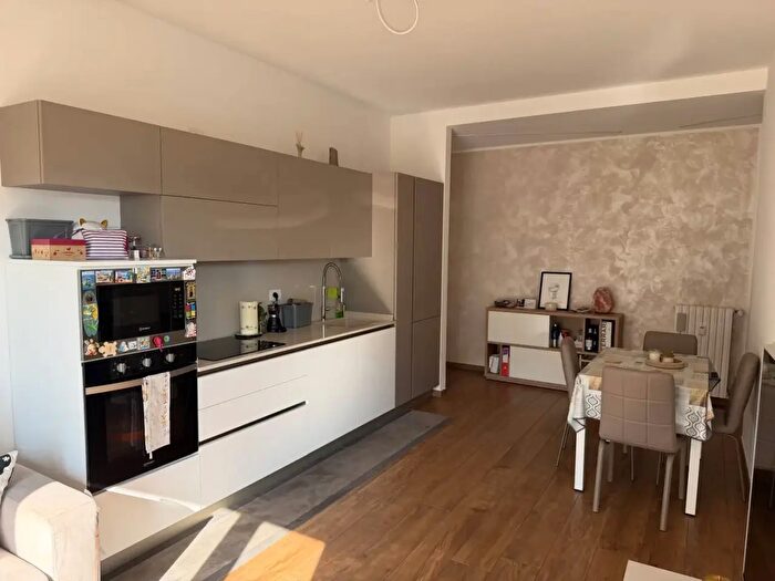 Appartamento trilocale in vendita in Via Merano, Cologno Monzese