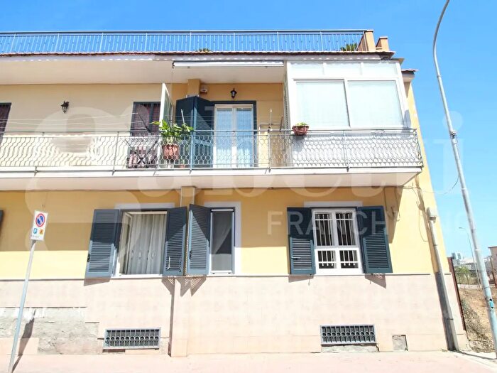 Casa quadrilocale in vendita in Via Capitano Silvestro, Arzano