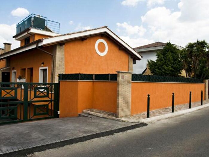 Casa bilocale in vendita in Via Romana Vecchia, Ciampino