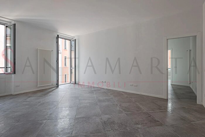 Appartamento trilocale in affitto in Via delle Forze Armate, Milano