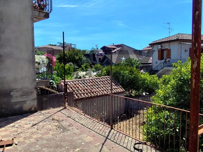 Casa con 6 locali in vendita in Linguaglossa
