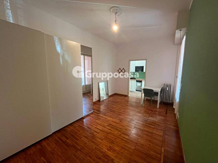 Appartamento monolocale in affitto in Via Vespri Siciliani, Giambellino, Milano