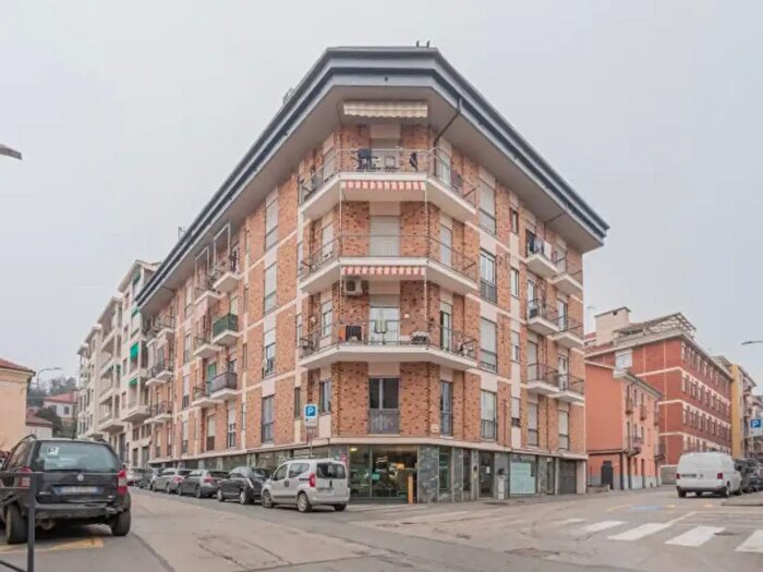 Casa monolocale in vendita in Via Zangrandi, Asti