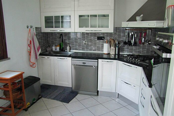 Appartamento con 5 locali in vendita in Dicomano